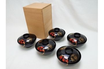 松竹梅文　蒔絵　木製　吸物椀5客セット(共箱付き、和食器、漆器、黒漆、お椀)(R-063273)