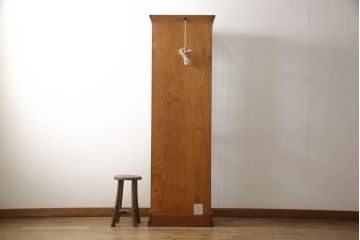 中古　横浜クラシック家具　ダニエル(Daniel)　E-214　上品な佇まいのエトランジェキュリオケース(キャビネット、ガラスケース、ショーケース、陳列棚、飾り棚、戸棚、店舗什器)(R-063277)