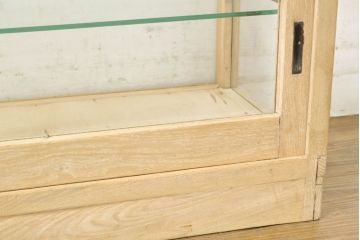 和製アンティーク　昭和レトロ　ナラ(楢)材　卓上　ロータイプ　シンプルなデザインで取り入れやすいガラスケース(ショーケース、陳列棚、店舗什器、コレクションケース)(R-063280)
