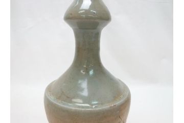 時代物　高麗青磁　一味違ったディスプレイが叶う花瓶(共箱付き、中国、李朝、花器、花生、陶磁器)(R-063286)
