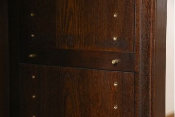 中古　美品　最高級　府中家具　松尾博昭 作　栗材　和の趣あふれる佇まいが魅力的な水屋箪笥サイドボード(食器棚、戸棚、収納棚、キャビネット)(R-063300)