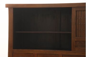 中古　美品　ニレ材　上質な和の空間づくりにおすすめの水屋箪笥サイドボード(サイドキャビネット、食器棚、収納棚、戸棚)(R-063302)