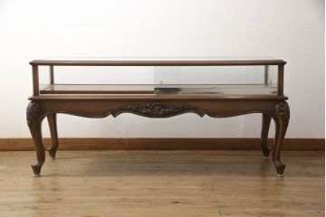 中古　イタリア高級家具　OAK社　繊細な手彫り彫刻が魅力のショーケース(ガラスケース、飾り棚、陳列棚、キャビネット、店舗什器)(定価約70万円)(R-063304)