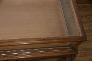 中古　イタリア高級家具　OAK社　繊細な手彫り彫刻が魅力のショーケース(ガラスケース、飾り棚、陳列棚、キャビネット、店舗什器)(定価約70万円)(R-063304)