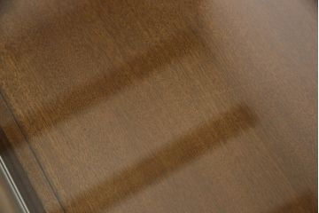 中古　イタリア高級家具　OAK社　繊細な手彫り彫刻が魅力のショーケース(ガラスケース、飾り棚、陳列棚、キャビネット、店舗什器)(定価約70万円)(R-063304)