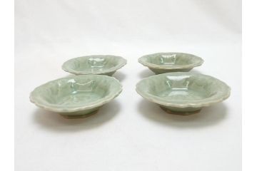 江戸〜明治　三田青磁　三田焼　3.3寸　約10cm　小皿4客セット(和食器、輪花、和皿、3寸3分)(R-063311)