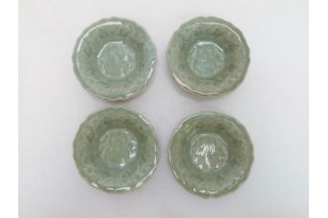 江戸〜明治　三田青磁　三田焼　3.3寸　約10cm　小皿4客セット(和食器、輪花、和皿、3寸3分)(R-063311)