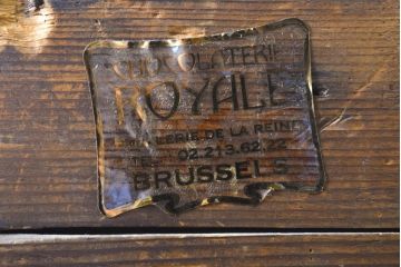 イギリスアンティーク　オーク材　ペイント仕上げ限定　レトロなお部屋作りにオススメのライティングビューロー(簿記机、ワークデスク、在宅ワーク、在宅用、引き出し)(R-063330)