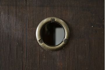 イギリスアンティーク　マホガニー材　細身の脚が上品な雰囲気を醸し出すキャビネット(飾り棚、収納棚、戸棚、ガラスケース、ショーケース)(R-063334)
