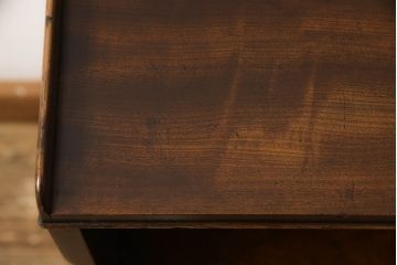 イギリスアンティーク　マホガニー材　小物収納に便利な引き出し付きサイドキャビネット(サイドテーブル、ナイトテーブル、電話台)(R-063338)