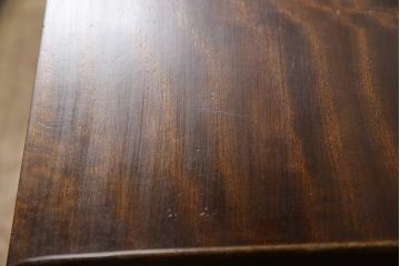 イギリスアンティーク　マホガニー材　小物収納に便利な引き出し付きサイドキャビネット(サイドテーブル、ナイトテーブル、電話台)(R-063338)