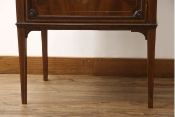 イギリスアンティーク　高級品!!　上手物　マホガニー材　象嵌入り　杢目が美しいアールデコスタイルのサイドキャビネット(戸棚、収納棚)(R-063342)