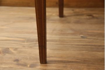 イギリスアンティーク　高級品!!　上手物　マホガニー材　象嵌入り　杢目が美しいアールデコスタイルのサイドキャビネット(戸棚、収納棚)(R-063342)