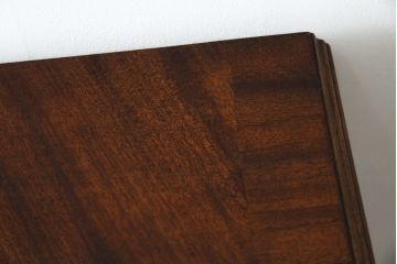 イギリスアンティーク　マホガニー材　美しい杢目が魅力的な小振りなチェスト(引き出し、サイドチェスト)(R-063344)