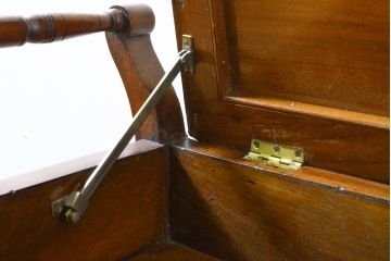 イギリスアンティーク　ウォールナット材　ゴブラン織りの座面がかわいらしい収納付きベンチ(長椅子、コファー、スツール、イス、チェア、2人掛け)(R-063346)
