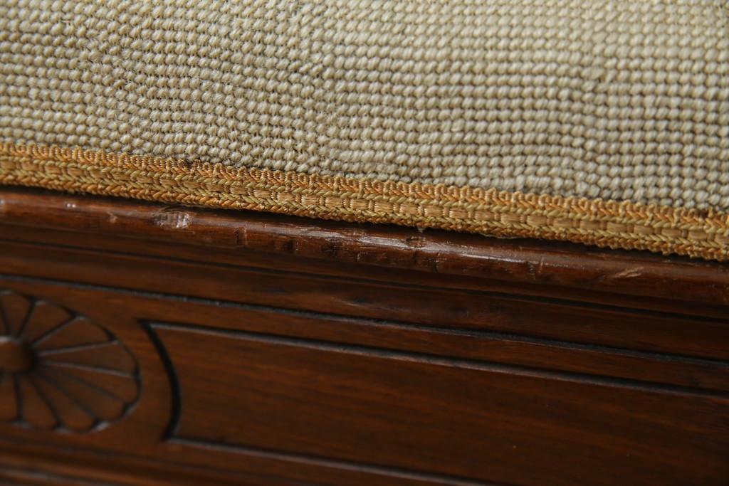 イギリスアンティーク　ウォールナット材　ゴブラン織りの座面がかわいらしい収納付きベンチ　(R-063346)