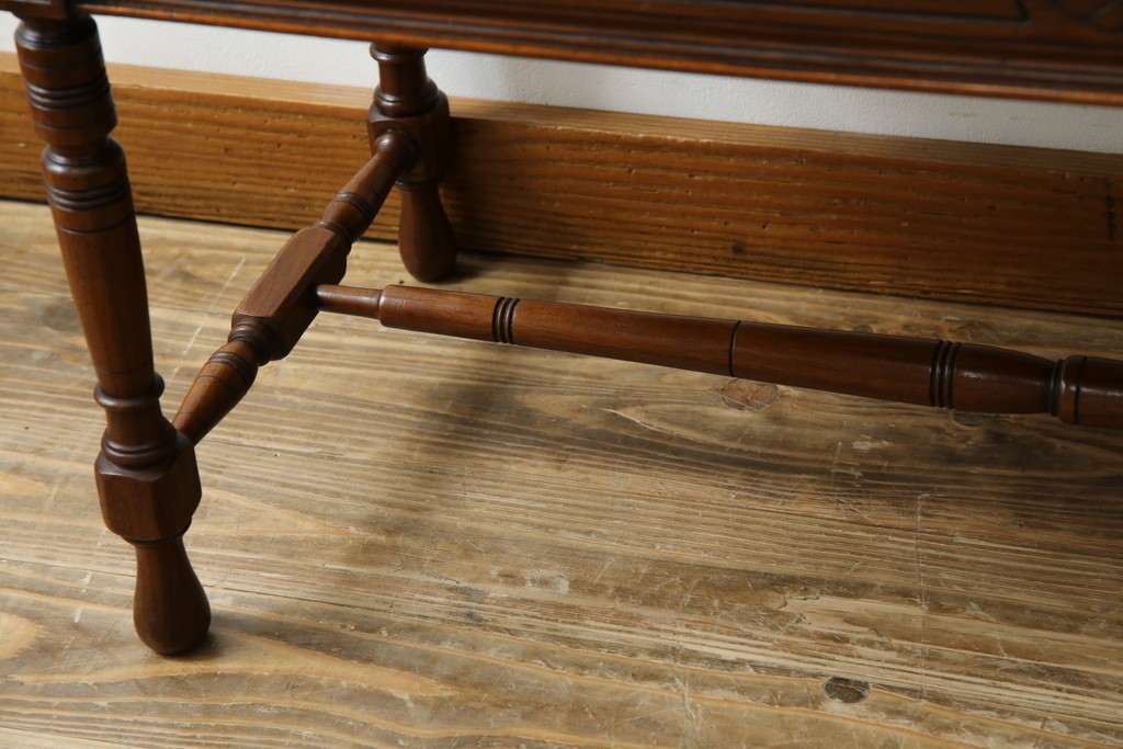 イギリスアンティーク　ウォールナット材　ゴブラン織りの座面がかわいらしい収納付きベンチ　(R-063346)