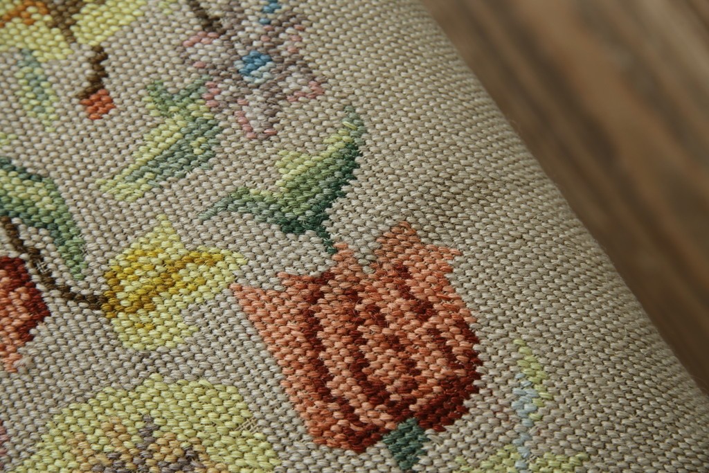 イギリスアンティーク　ウォールナット材　ゴブラン織りの座面がかわいらしい収納付きベンチ　(R-063346)