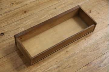イギリスアンティーク　オーク材　コンパクトなサイズが取り入れやすい薄型ライティングビューロー(収納棚、ワークデスク、在宅ワーク用デスク、在宅用、机)(R-063349)