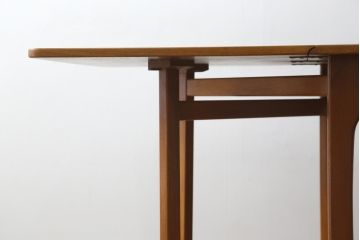 北欧ビンテージ　チーク材　温かみのある木味が魅力のバタフライテーブル(ダイニングテーブル、2人掛け、4人掛け、6人掛け、食卓、エクステンションテーブル、ヴィンテージ)(R-063354)