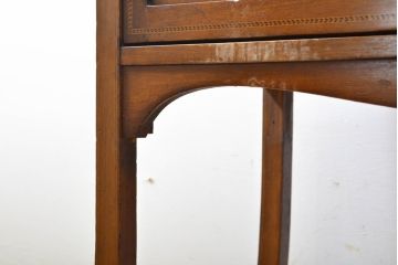 イギリスアンティーク　マホガニー材　象嵌　気品のある装飾が素敵なキャビネット(ショーケース、陳列棚、飾り棚、収納棚、戸棚、キャビネット)(R-063355)