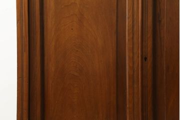 イギリスアンティーク　ウォールナット材　鏡付き　小振りなサイズが取り入れやすい!クラシカルなキャビネット(パーラーキャビネット、飾り棚、戸棚、収納棚、引き出し)(R-063356)