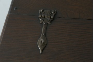 イギリスビンテージ　オーク材　ムードたっぷりのカクテルキャビネット　(R-063358)