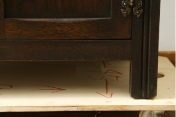 イギリスビンテージ　オーク材　ムードたっぷりのカクテルキャビネット　(R-063358)