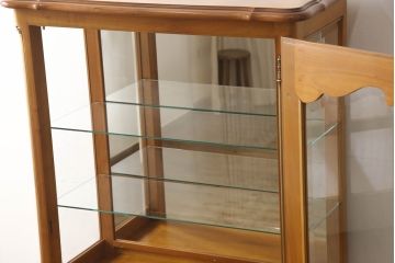中古　フランス高級家具　MEUBLES HAY　品のある佇まいが美しいキャビネット(キュリオケース、戸棚、収納棚、飾り棚、ガラスケース)(R-063371)