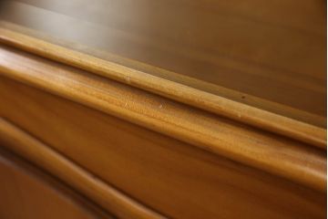 中古　フランス高級家具　MEUBLES HAY　品のある佇まいが美しいキャビネット(キュリオケース、戸棚、収納棚、飾り棚、ガラスケース)(R-063371)
