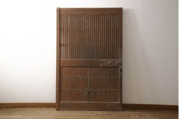 アンティーク建具　福井産　経年による風合いが味わい深い格子蔵戸1枚(引き戸、玄関戸)(R-063373)