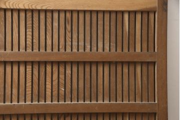 アンティーク建具　福井産　経年による風合いが味わい深い格子蔵戸1枚(引き戸、玄関戸)(R-063373)