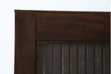 アンティーク建具　総欅(ケヤキ)材　最上級　富山産　重厚感のある馬の金具が特徴的な格子蔵戸　(R-063374)