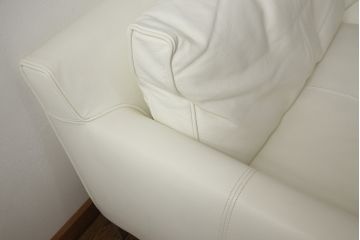 中古　アイラーセン(eilersen)　ストリームラインソファ(STREAMLINE SOFA)　本革(牛革)製　スタイリッシュなお部屋づくりにおすすめの2人掛けソファ(2P、二人掛けソファ、レザー)(R-063383)