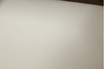 中古　アイラーセン(eilersen)　ストリームラインソファ(STREAMLINE SOFA)　本革(牛革)製　スタイリッシュなお部屋づくりにおすすめの2人掛けソファ(2P、二人掛けソファ、レザー)(R-063383)