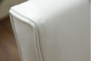 中古　アイラーセン(eilersen)　ストリームラインソファ(STREAMLINE SOFA)　本革(牛革)製　スタイリッシュなお部屋づくりにおすすめの2人掛けソファ(2P、二人掛けソファ、レザー)(R-063383)