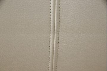 中古　アイラーセン(eilersen)　ストリームラインソファ(STREAMLINE SOFA)　本革(牛革)製　スタイリッシュなお部屋づくりにおすすめの2人掛けソファ(2P、二人掛けソファ、レザー)(R-063383)