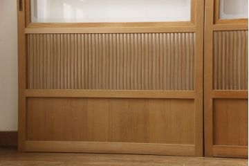 ビンテージ建具　落ち着いた和の雰囲気を演出する格子戸4枚セット(引き戸、ガラス帯戸、ヴィンテージ、建具)(R-063384)