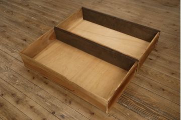 中古　軽井沢彫り　優美に咲き誇る牡丹の彫刻が美しいワードローブ(洋服タンス、収納棚、戸棚、引き出し、キャビネット)(R-063411)