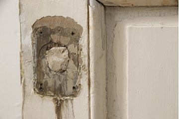 アンティーク建具　フランスアンティーク　特大サイズ　おしゃれなアクセントになるロートアイアンフェンス付きドア1枚(扉、木製ドア、玄関ドア、建具)(R-063412)