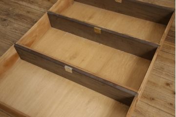 中古　軽井沢彫り　牡丹の彫刻が上品な雰囲気を醸し出す着物箪笥(和タンス、衣装箪笥、整理箪笥、引き出し、収納たんす)(R-063415)