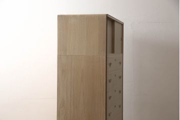 中古　桑材　縁取り　モダンデザイン　和モダンな空間づくりに活躍する加茂桐箪笥(並厚、桐たんす、和タンス、引き出し、衣装タンス、チェスト)(R-063417)