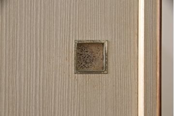 中古　桑材　縁取り　モダンデザイン　和モダンな空間づくりに活躍する加茂桐箪笥(並厚、桐たんす、和タンス、引き出し、衣装タンス、チェスト)(R-063417)