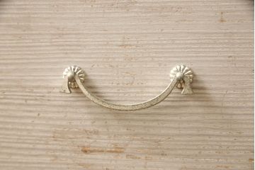 中古　桑材　縁取り　モダンデザイン　和モダンな空間づくりに活躍する加茂桐箪笥(並厚、桐たんす、和タンス、引き出し、衣装タンス、チェスト)(R-063417)