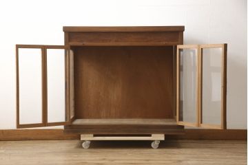 和製アンティーク　高級品　総欅(ケヤキ)材　金具や木肌が味わい深いガラスケース(ショーケース、飾り棚、陳列棚)(R-063428)