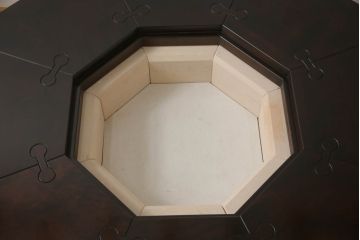 中古　星野民芸(星野民藝)　桜材　個性的なデザインが存在感を放つ八角炉(ダイニングテーブル、囲炉裏、2人掛け、4人掛け)(R-063432)