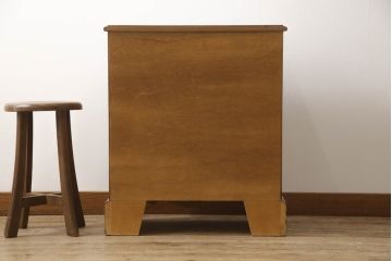 イギリスビンテージ　マホガニー材　飴色の木肌が美しい!!クラシカルな佇まいの小振りなチェスト(引き出し、サイドチェスト、サイドボード、ヴィンテージ)(R-063440)