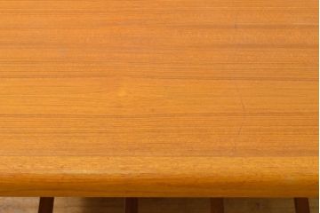 デンマークビンテージ　チーク材　シンプルで飽きのこないデザインが魅力のローテーブル(センターテーブル、リビングテーブル、ヴィンテージ)(R-063441)