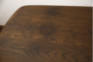イギリスビンテージ　ERCOL(アーコール)　クラシカルな雰囲気漂うダイニングテーブル(4人掛け、6人掛け、食卓、ヴィンテージ)(R-063453)