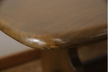 イギリスビンテージ　ERCOL(アーコール)　クラシカルな雰囲気漂うダイニングテーブル(4人掛け、6人掛け、食卓、ヴィンテージ)(R-063453)
